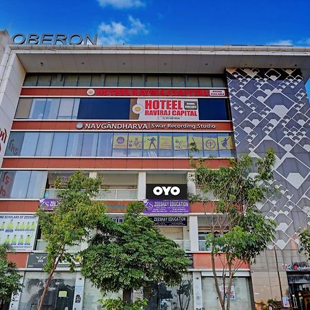 Collection O Hotel Swarg 수라트 외부 사진