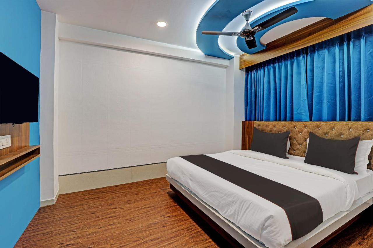 Collection O Hotel Swarg 수라트 외부 사진