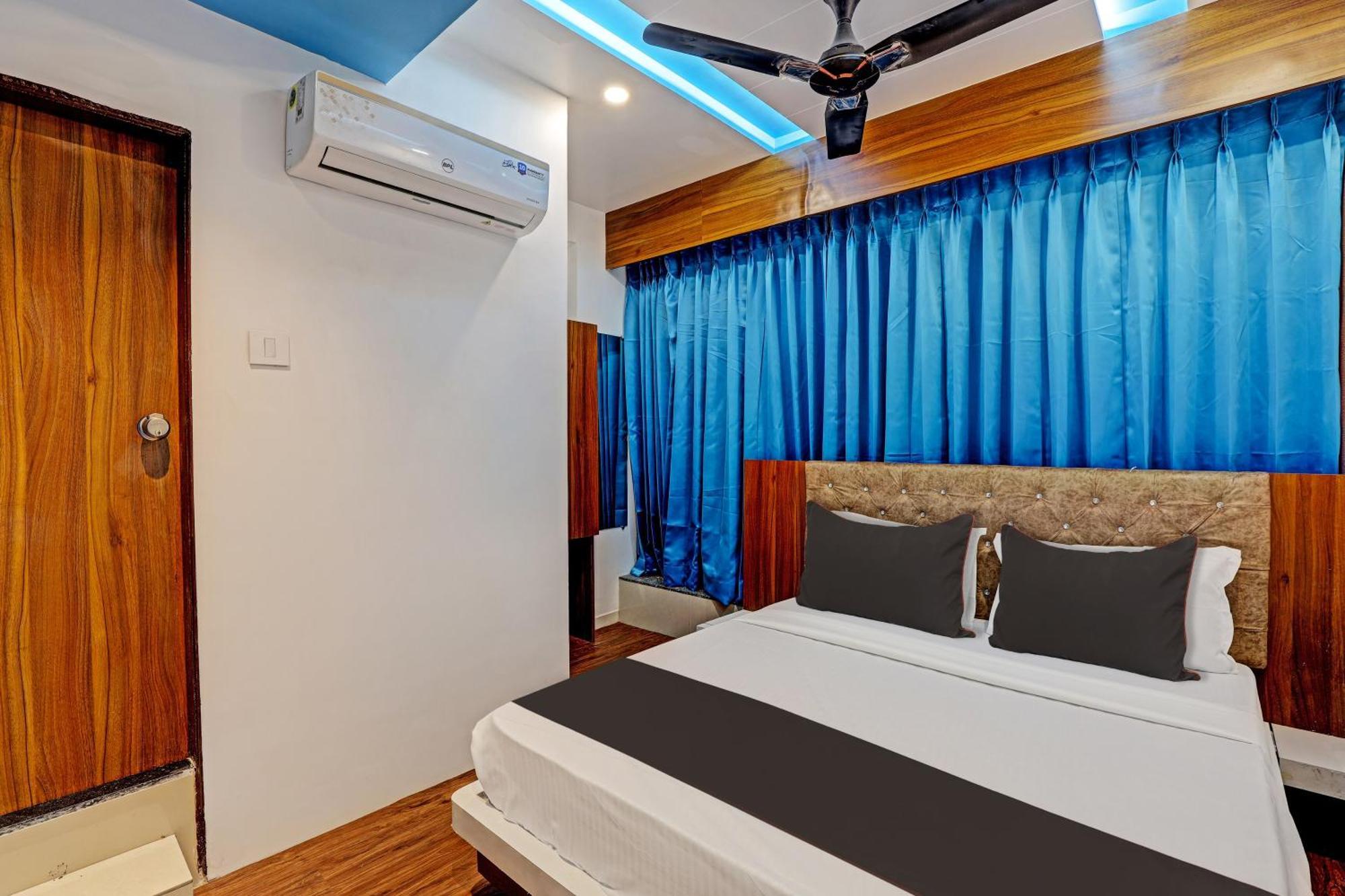 Collection O Hotel Swarg 수라트 외부 사진