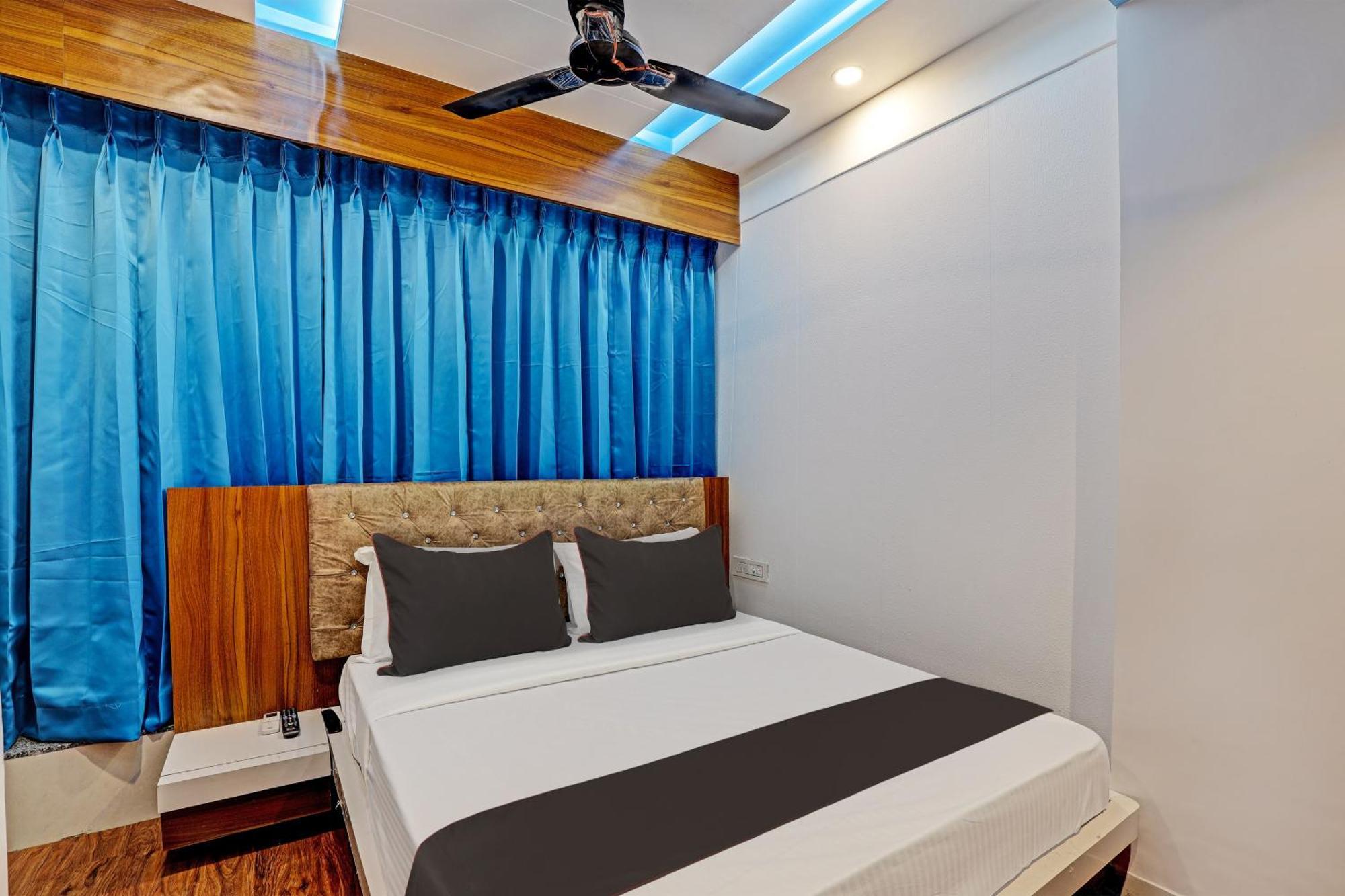 Collection O Hotel Swarg 수라트 외부 사진